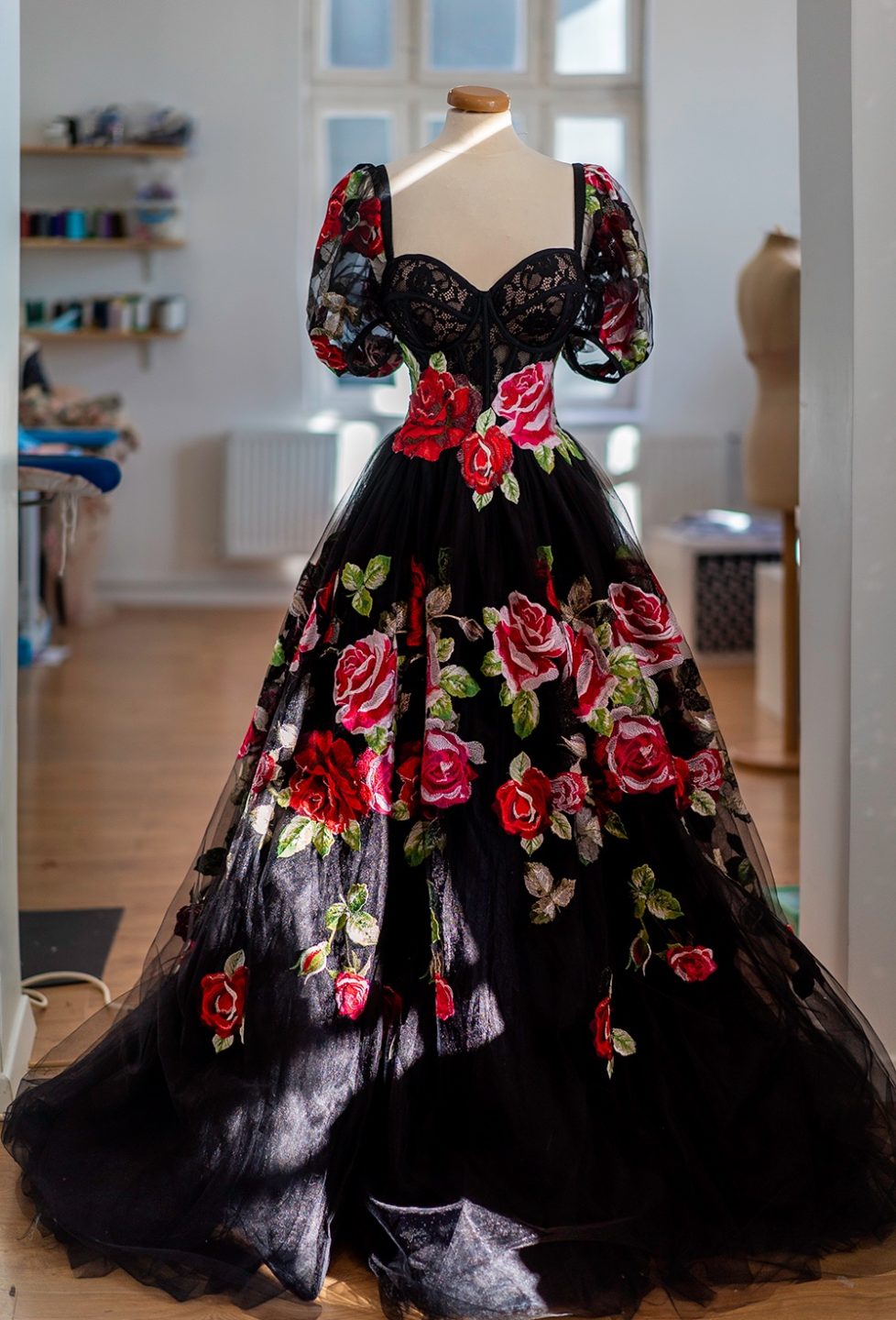 Stunning 2022 Dark Red Red Ballgown Wedding Dress With 3D Rose Flowers,  Cathedral Train, And Off Shoulder Back Perfect For Arabic Middle Eastern  Church Weddings B0622x2 From Bestoffers, $295.24 | DHgate.Com