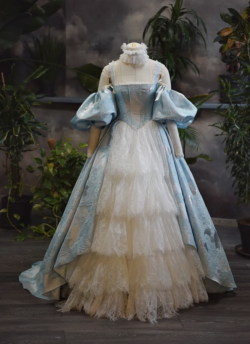 Château Chantilly Chotronette dress - Made to measure unique bridal design