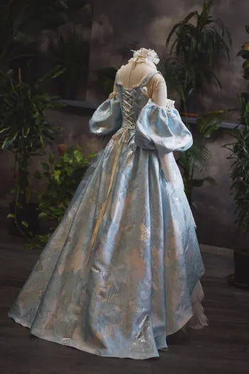 Château Chantilly - Alternative event and wedding dress by Chotronette