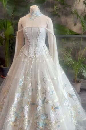 Frosted Petals - Product video thumbnail by Chotronette